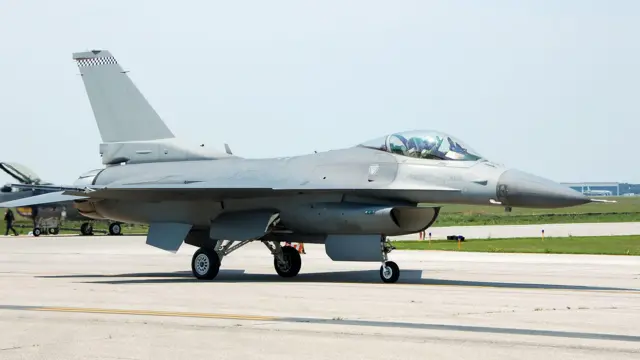 Оргазм кезінде бойжеткен есінен танып қалады Қызықты ерін порно видео