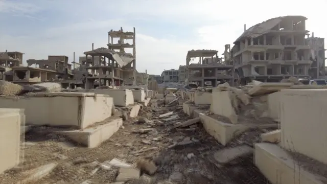 مقبرة اليرموك وتعرضها للدمار الكبير