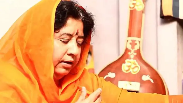 সঙ্গীতশিল্পী সুনীতা ঝিংরান, যিনি হুসেইনি ব্রাহ্মণ সম্প্রদায়ের
