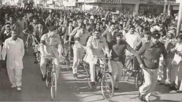 جنرل ضیا، سائیکل