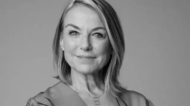 এস্থার পেরেল