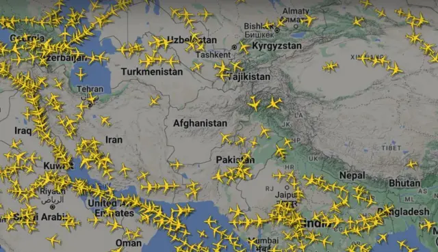پروازها بر فراز منطقه 