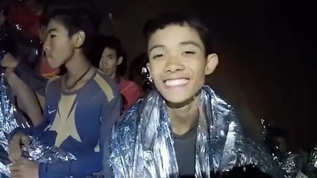 Thailnd boys trapped in caves