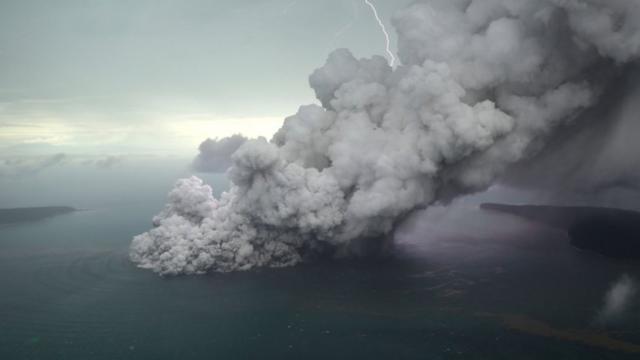 Vulcão de Anak Krakatau. Foto: 23 de dezembro 2018