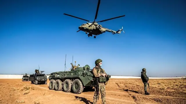 سربازان روس و ترک گشت نظامی مشترک در درباسیه واقع در شمال سوریه اجرا کردند