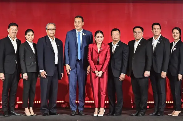 ထိုင်း၊ ဖူအာထိုင်းပါတီ၊ ပေထုန်တန်၊ သက်ဆင်၊ ရှင်နဝပ်