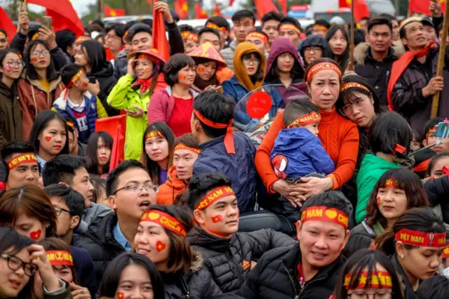 Người hâm mộ đón chào U23 Việt Nam tại Hà Nội năm 2018, ảnh tư liệu