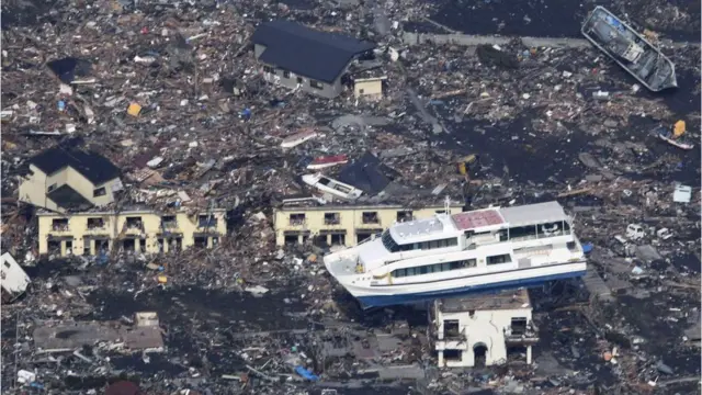 Руїни після цунамі