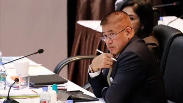 ร.อ.ธรรมนัสระบุว่า สื่อพยายามจับกลุ่มจัดแบ่ง กก.บห. เป็นสายโน้นสายนี้ โดยเฉพาะกลุ่มของเขาถูกจับตาเป็นพิเศษว่าเป็นตัวแปร หากอยู่ฝ่ายไหนฝ่ายนั้นจะมีเสียงเพิ่ม จึงถูกจับไปอยู่ทั้ง 2 กลุ่ม