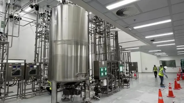 Fábrica que produz carneiau cbetlaboratório