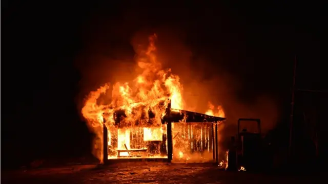 Penggergajian ilegal dibakar pada tahun 2014