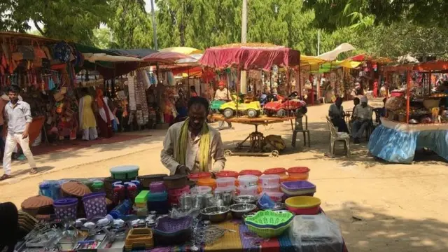 स्थानीय बाज़ार