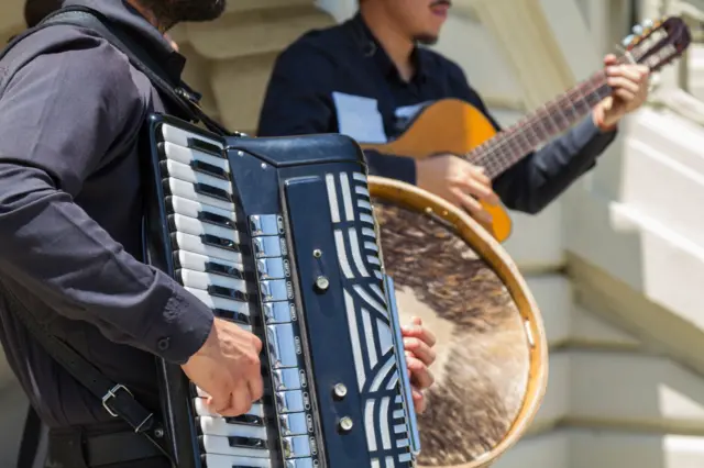 Acordeón y guitarra