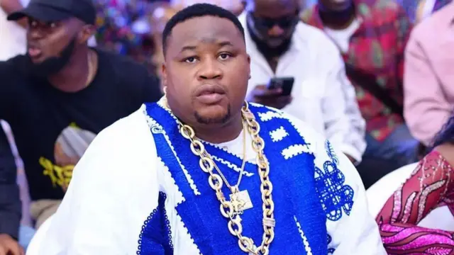 Aworan Cubana Chief Priest