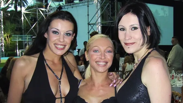 โอวิดี (ขวาสุด) เคยเป็นนักแสดงหนังผู้ใหญ่มาแล้ว