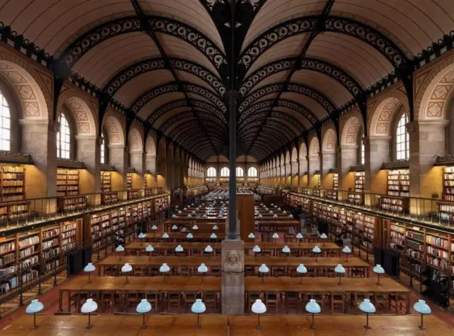 Biblioteca Santa Genoveva