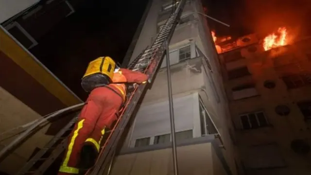 आग, पेरिस