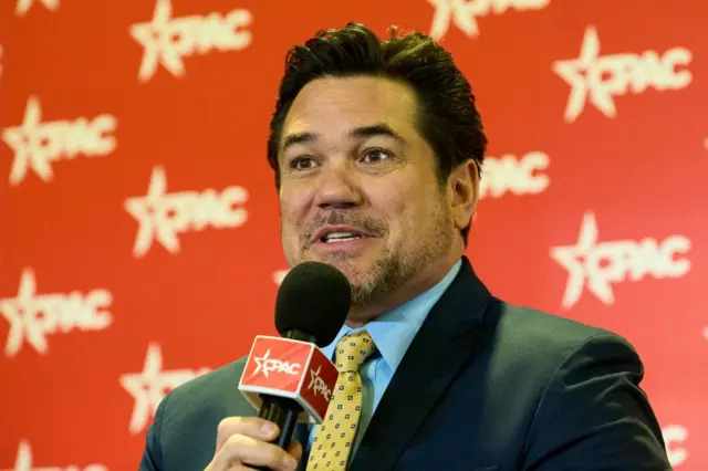 Dean Cain en un evento político del CPAC