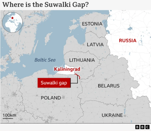 The illustrated map shows the border between Lithuania and Poland marked in red as the Suwałki Gap. The map also highlights Baltic Sea in blue and Belarus, Ukraine, Latvia, Estonia in grey and Russia in white.