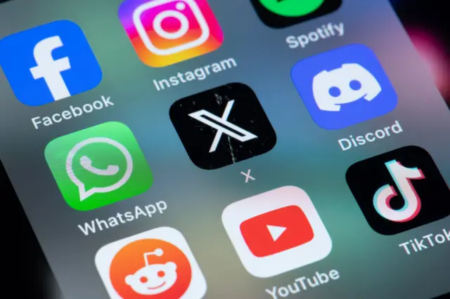 सोशल मीडिया ऐप