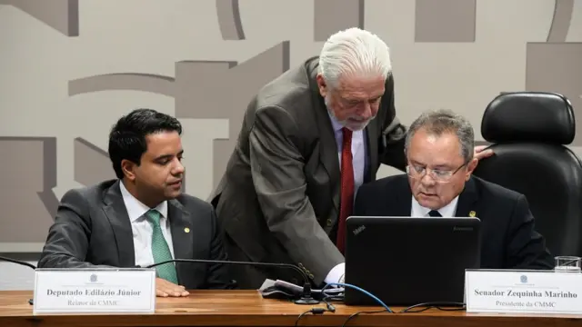 Três parlamentaresbetano tem cashbackreunião da comissão