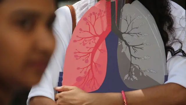 ক্যাম্পেইনাররা বলছেন, রাজস্ব আয়ের চেয়ে তামাক ব্যবহারজনিত আর্থিক ক্ষতি অনেক বেশি।