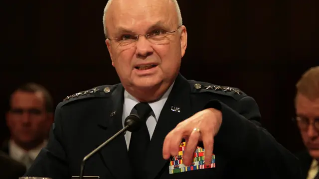 ارتشبد مایکل هیدن، رئیس سازمان اطلاعات مرکزی آمریکا (سیا) از ۲۰۰۶ تا ۲۰۰۹