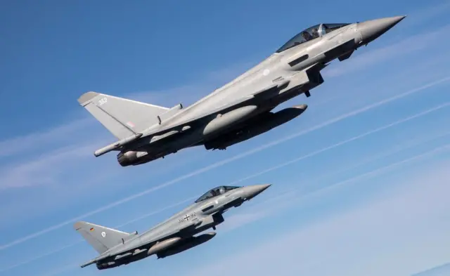 Два истребителя "Тайфун"