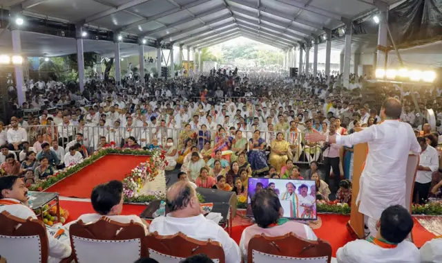 अजित पवार 