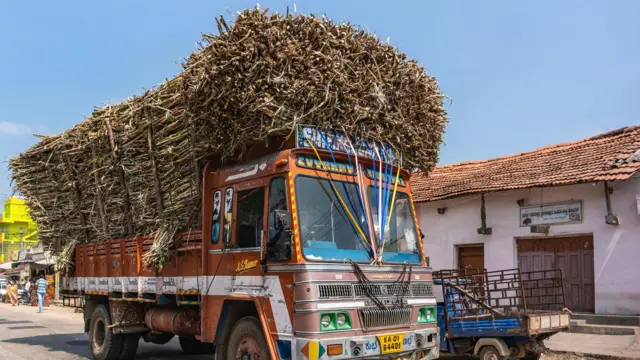 சர்க்கரை ஏற்றுமதிக்கு இந்தியா தடை விதித்தது ஏன்? இதன் விளைவுகள் என்ன?