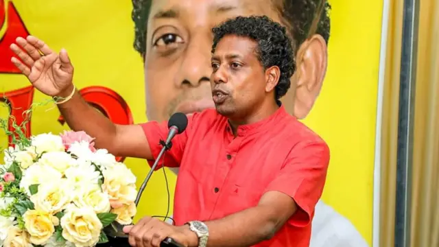 வேலுகுமார்