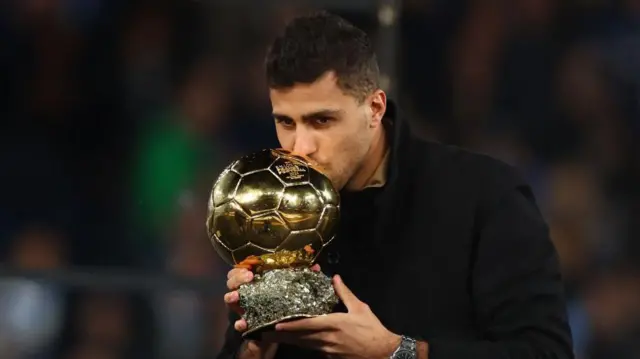 Ɗan wasan ƙwallon ƙafa na Spain da Manchester City