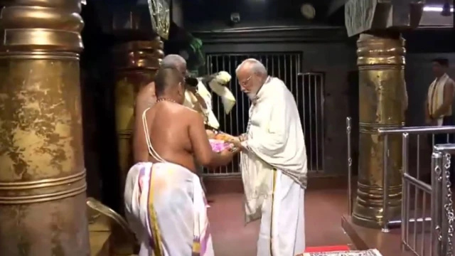 பிரதமர் நரேந்திர மோதி