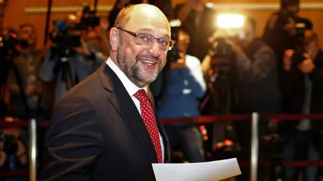 Martin Schulz votes in the general election in Wuerselen, Germany (September 24, 2017)