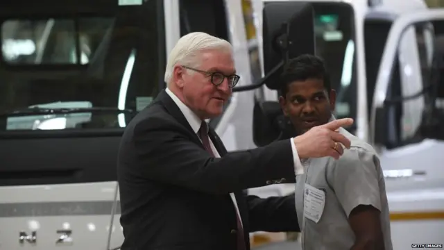 जर्मनी के राष्ट्रपति फ़्रैंक वॉल्टर स्टेनमेयर ने चेन्नई स्थित कंपनी डेमलर इंडिया कमर्शियल व्हीकल का दौरा किया