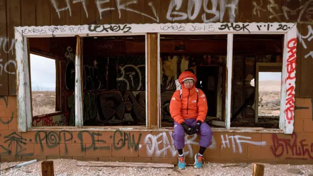 شرکت‌کنندگان مسئول تغذیه، آب، پیدا کردن مسیر و یافتن جای خواب خودشان هستند