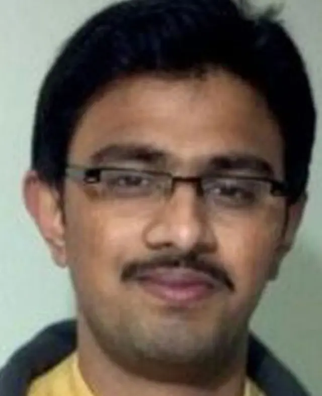 ఈ కాల్సుల్లో కూచిభొట్ల శ్రీనివాస్ చనిపోగా, అలోక్ మేడసాని (మధ్యలో), ఇయాన్ గ్రిల్లాట్ గాయపడ్డారు