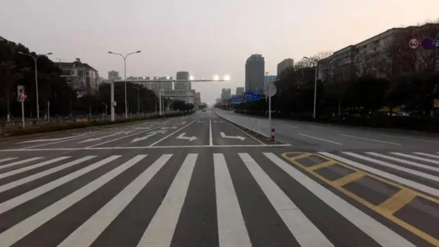 Rua vaziajogo de estourar balãoWuhan