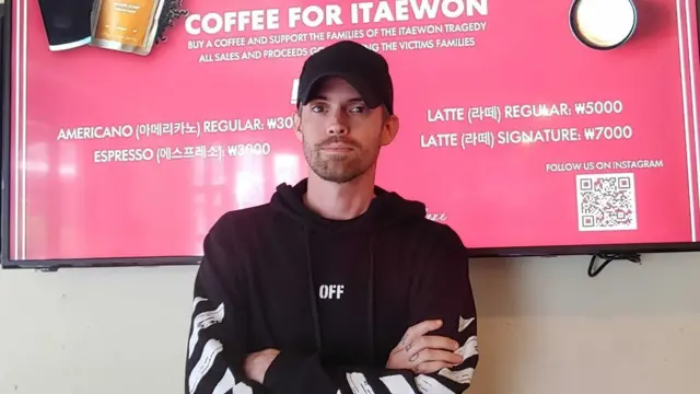 지난 3일, 해방촌 팝업스토어에서 커피 판매로 이태원 사고 피해자를 돕기 위한 기부금 모금을 하고 있는 조슈아 홀