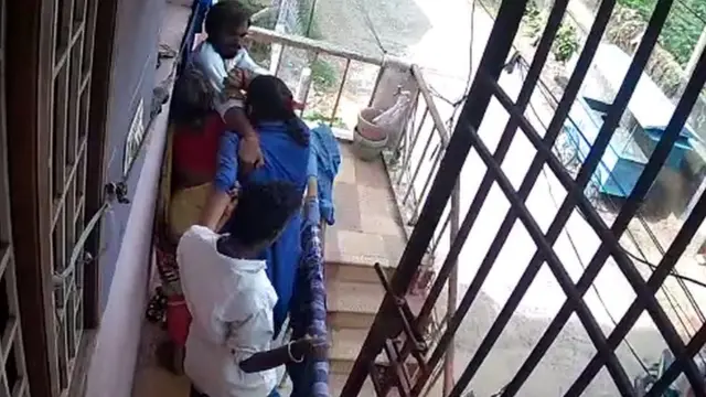 பெண் கடத்தல்