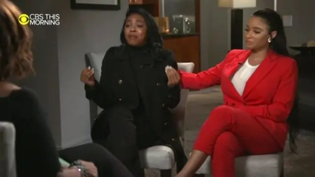 Kelly described Azriel Clary (left) and Joycelyn Savage as his girlfriends