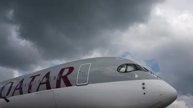 Bazı ülkeler Katar uçaklarına hava sahasını kapattı.