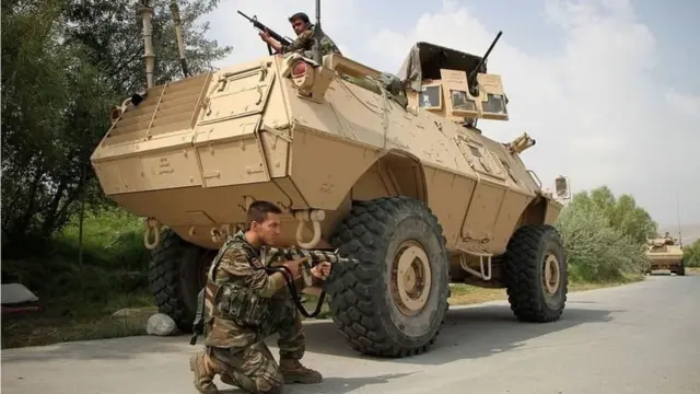 نیروهای امنيتی افغان عملياتی را علیه ستیزه‌جويان طالبان و دولت اسلامی اجرا کرده‌اند