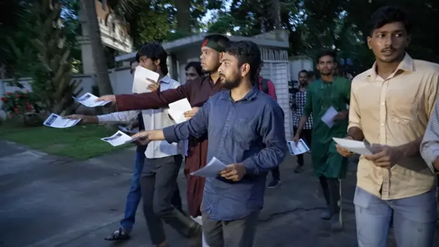 Distribute leaflets in Dhaka University campus to make the program successful