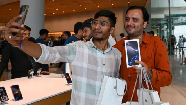 Apple hiện sản xuất hầu hết điện thoại cho thị trường Mỹ tại Ấn Độ