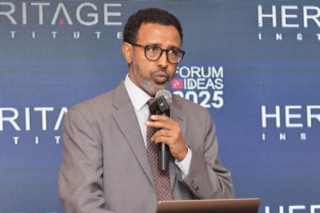 siyaasiyiinta ka baxay madasha