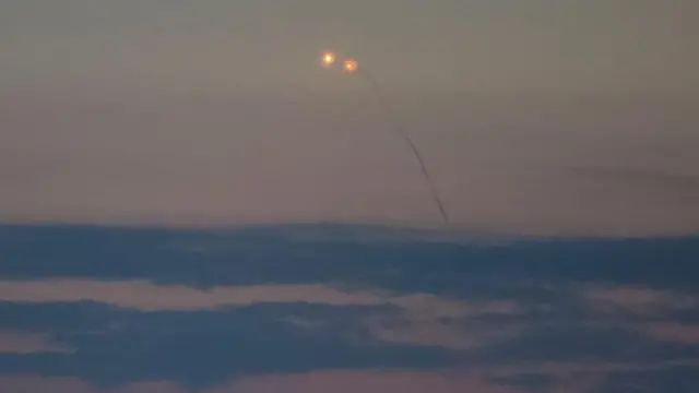 روسيا أطلقت عددا من الصواريخ على كييف ولفيف.