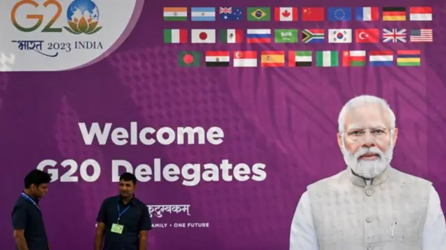 जी-20 सम्मेलन के लिए दिल्ली में लगी एक होर्डिंग.