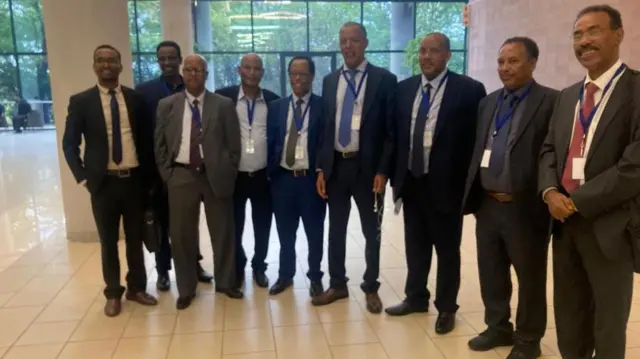 ኣቶ ኣሰፋ ኣብርሃ፡ ናብ ፕሪቶርያ ካብ ዘምረሓ ኮሚቴ ልኡኽ ተላዘብቲ ትግራይ ሓደ ዀይኑ፡ ካብ ኣቶ ጌታቸው ረዳ፡ ንጸጋም ዝርከብ እዩ። [ካብ ፀጋም መበል ሻድሻይ ዘሎ] 