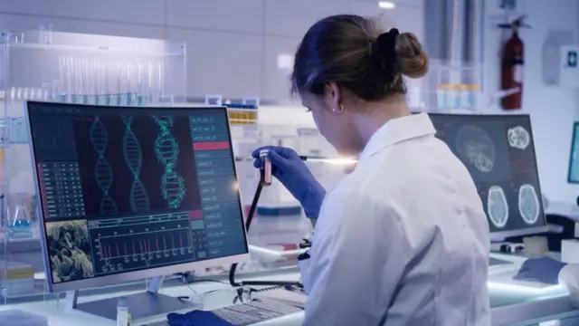 মায়েস্থেনিয়ার লক্ষণ প্রকাশ পেলেই চিকিৎসকের পরামর্শ অনুযায়ী চলতে হবে। 